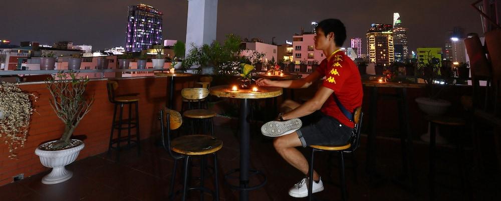 Valentine Hotel Saigon - Bui Vien Street Ho Şi Min Exterior foto