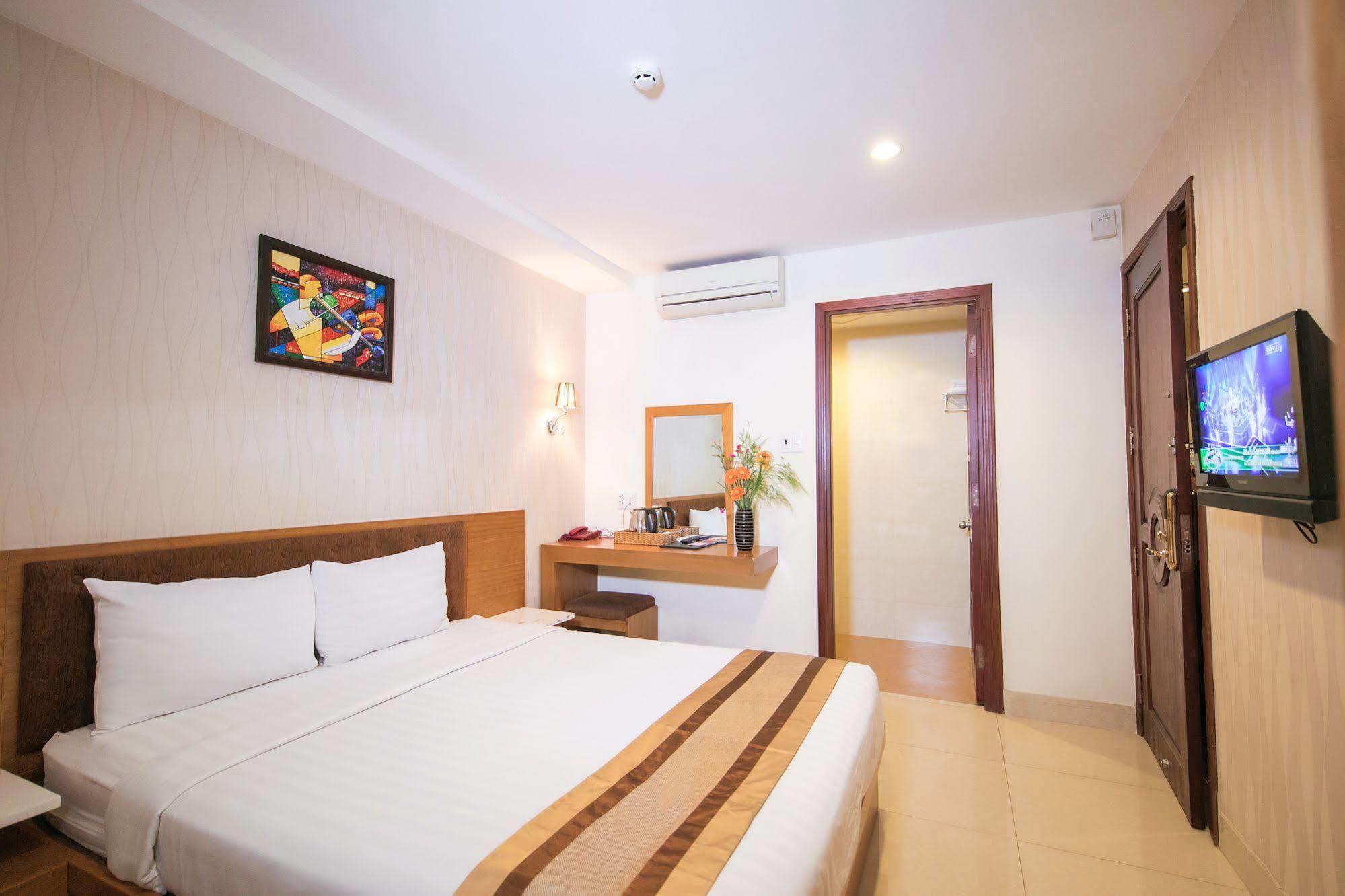 Valentine Hotel Saigon - Bui Vien Street Ho Şi Min Exterior foto